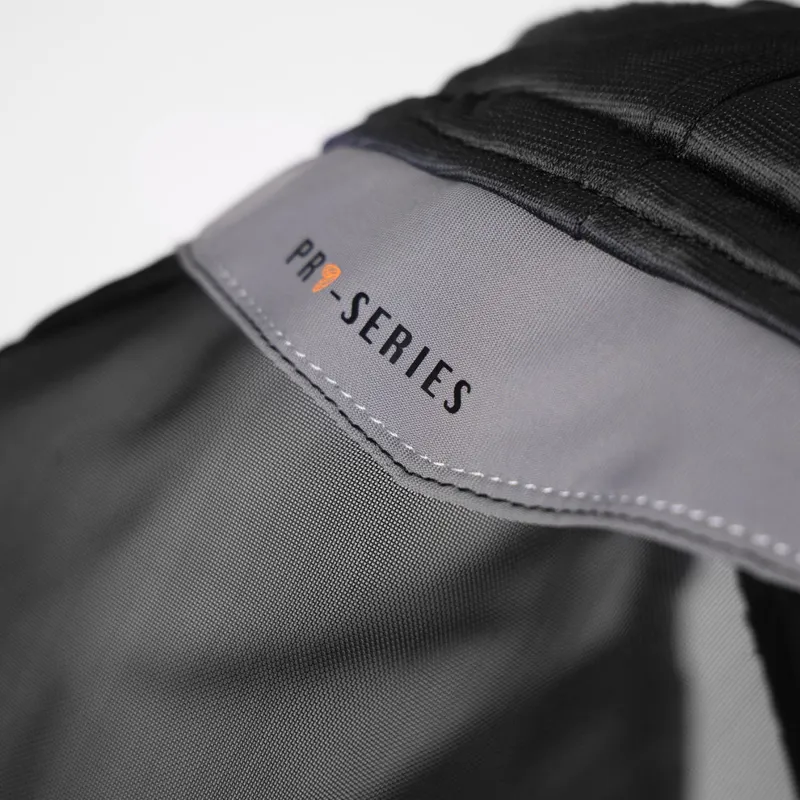 FlyGuard Pro Fine Mesh Fly Mask With Ears JET-1